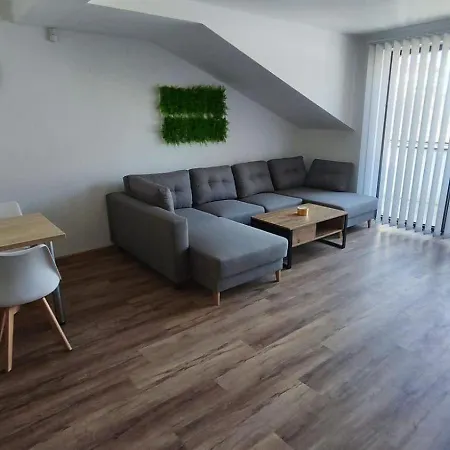 Pivovarska 5 - 7 Minutes From Schaeffler, Private Parking, Self Check-in, Business, Travellers 아파트 *